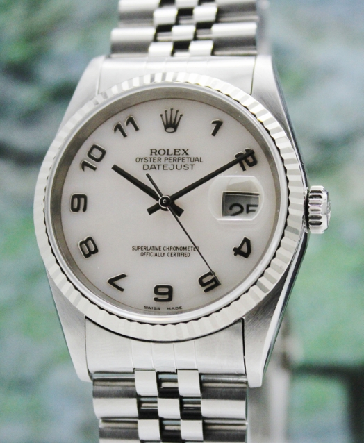 (image for) A ROLEX MEN SIZE OYSTER PERPETUAL DATEJUST / MOP / 16234